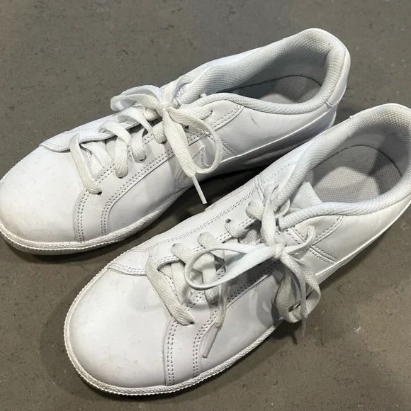 Nike Court Royale Triple White Women’s 9 Sneakers - Picture 2 of 6